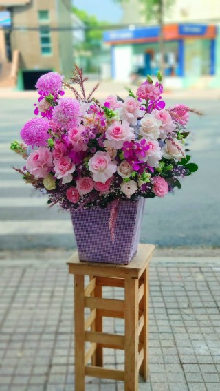 Bac Tan Uyen Congratulation Flower Basket 06