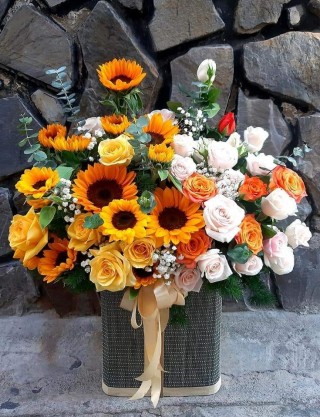 Bac Tan Uyen Congratulation Flower Basket 11