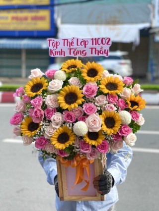 Thuan An Congratulation Flower Basket 04