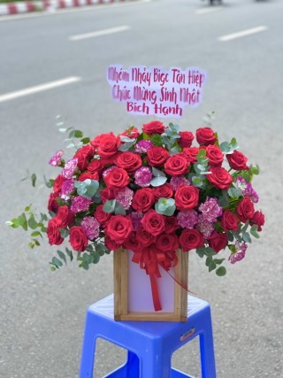 Thuan An Congratulation Flower Basket 07