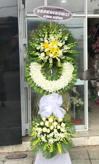 Bau Bang condolence flower shelf 05