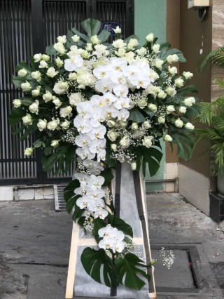Bau Bang condolence flower shelf 12