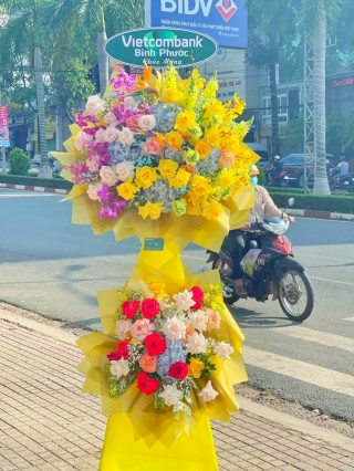 Bac Tan Uyen Congratulation Flower Shelf 03