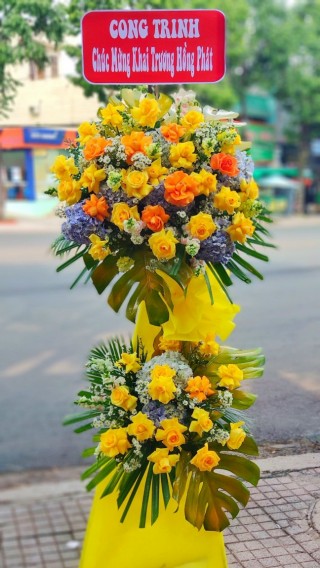 Bac Tan Uyen Congratulation Flower Shelf 04