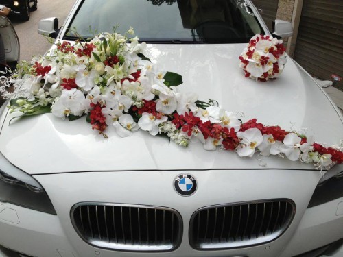 Wedding Flowers Car